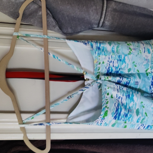 Lilly Pulitzer dress , very sought after - Picture 2 of 4